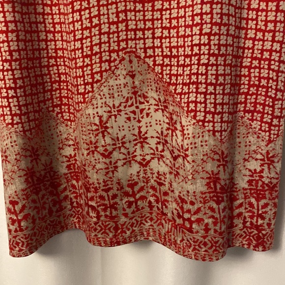 Max Studio size M red patterned dress, knee length with 3/4 length sleeves - Picture 3 of 4